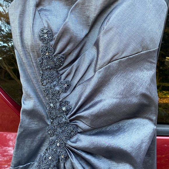 Slate Iridescent Gray Floral MIDI Dress with Slit - Picture 3 of 8